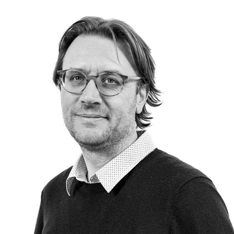 6762e31ee7cfd93a57006693_Mobitrend_ritratti_0027_OK_bw